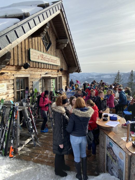 Balzplatzl - da steppt der Bär! - Balzplatzerl, Gebäude, Gemeindealpe, Haus, Hütte, Hüttenzauber, Schneeschuhwandern, Zellerrain - (Mitterbach-Seerotte, Josefsrotte, Niederösterreich, Österreich)