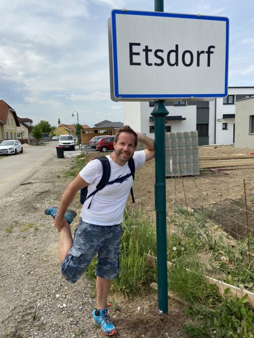 Etsdorf macht auch Männer schoaf! - Etsdorf, Ortsschild, Ortstafel, Schild, Tafel - WEISSINGER Andreas - (Engabrunn, Niederösterreich, Österreich)