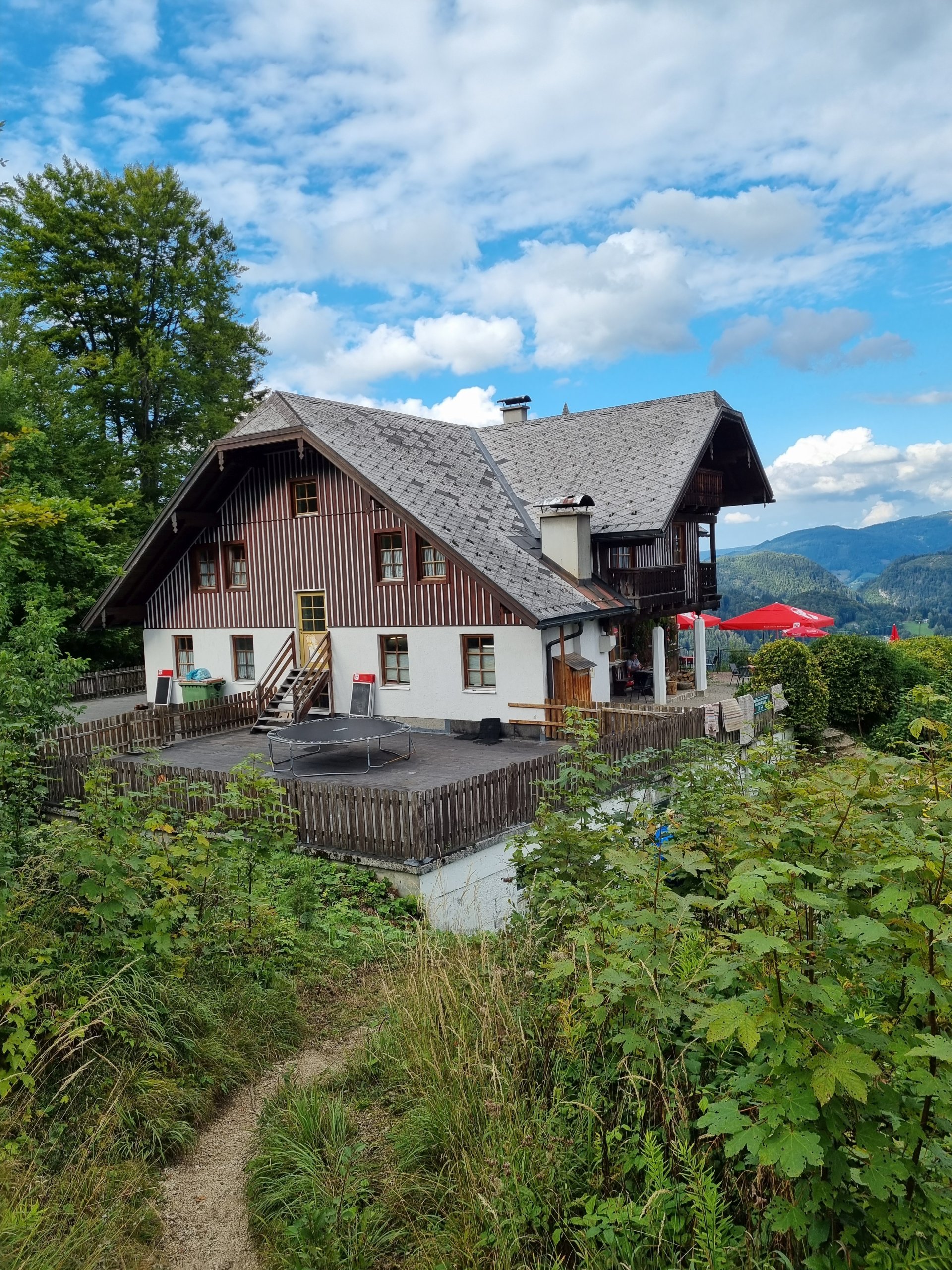 Haus Weißwand bei Wandersleuten gut bekannt - 4 Berge 3 Seen, Berggasthof Weisswand, Etappe 1, Gebäude, Salzkammergut, St. Gilgen, Wolfgangsee-Region - (Laim, Sankt Gilgen, Salzburg, Österreich)